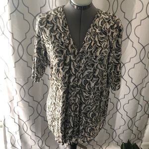 Dana Buchman patterned blouse